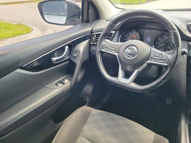 Certified 2022 Nissan Rogue Sport SV FWD image 20