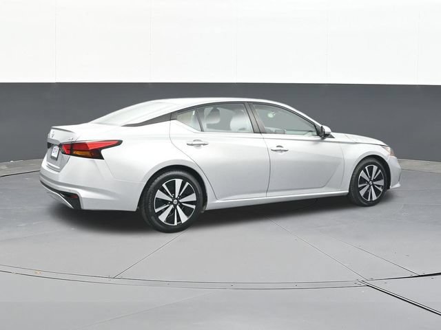 Used 2022 Nissan Altima 2.5 SV FWD image 15