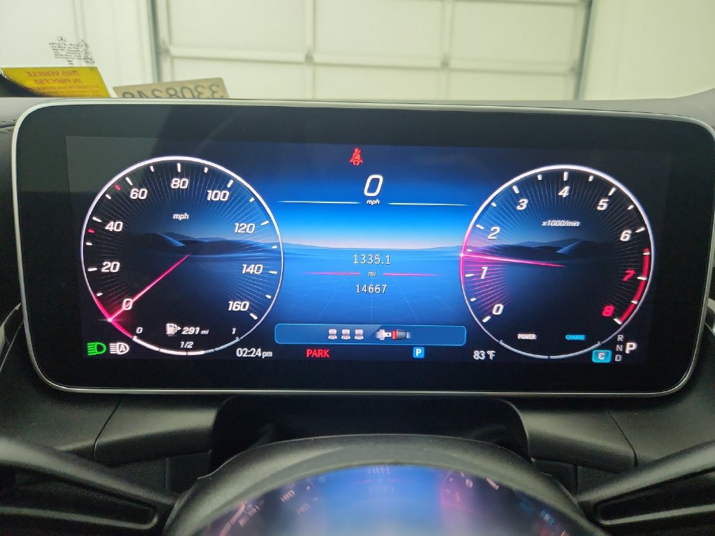 Used 2025 Mercedes-Benz GLC 300 4MATIC image 25