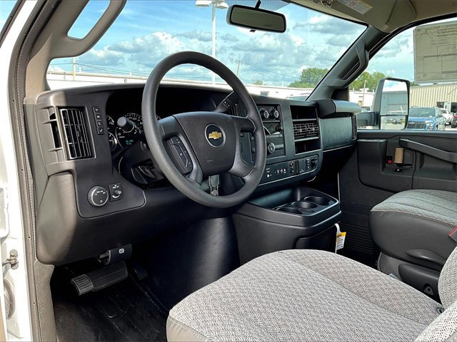 New 2025 Chevrolet Express 3500 w/ Power Convenience Package image 8