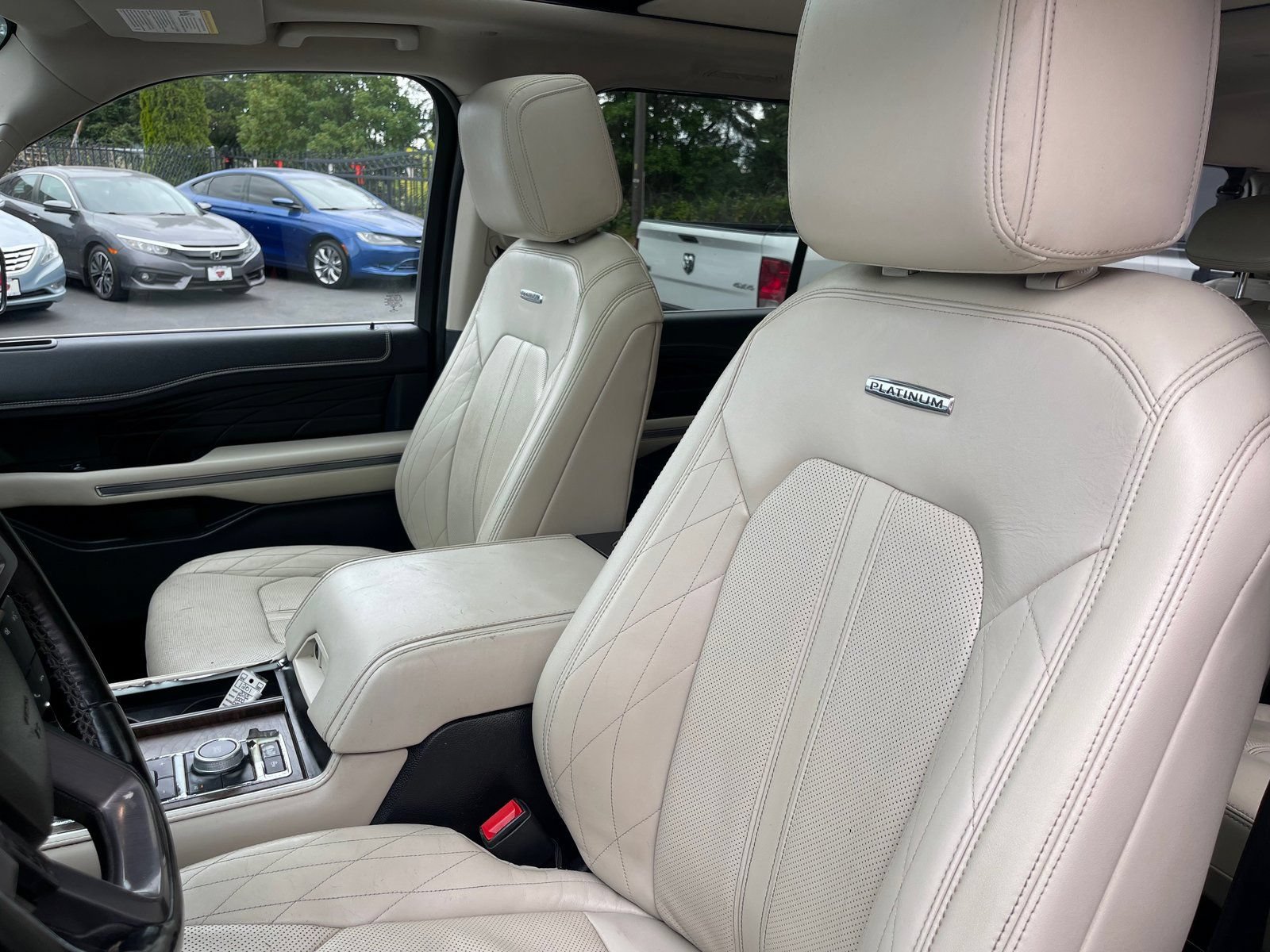 Used 2018 Ford Expedition Max Platinum AWD/4WD image 10