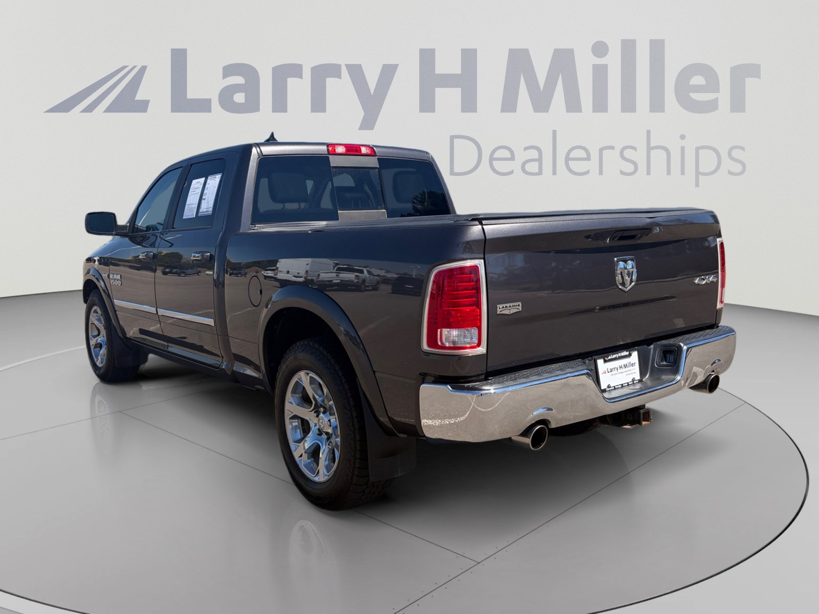 Used 2014 RAM 1500 Laramie w/ Convenience Group AWD/4WD image 4