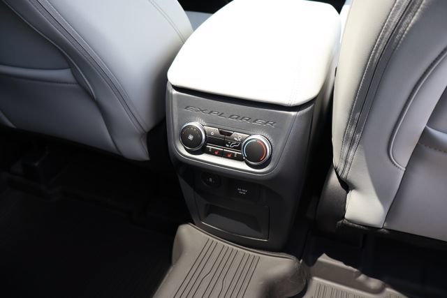 New 2026 Ford Explorer Platinum w/ LUX Leather Package AWD/4WD image 35