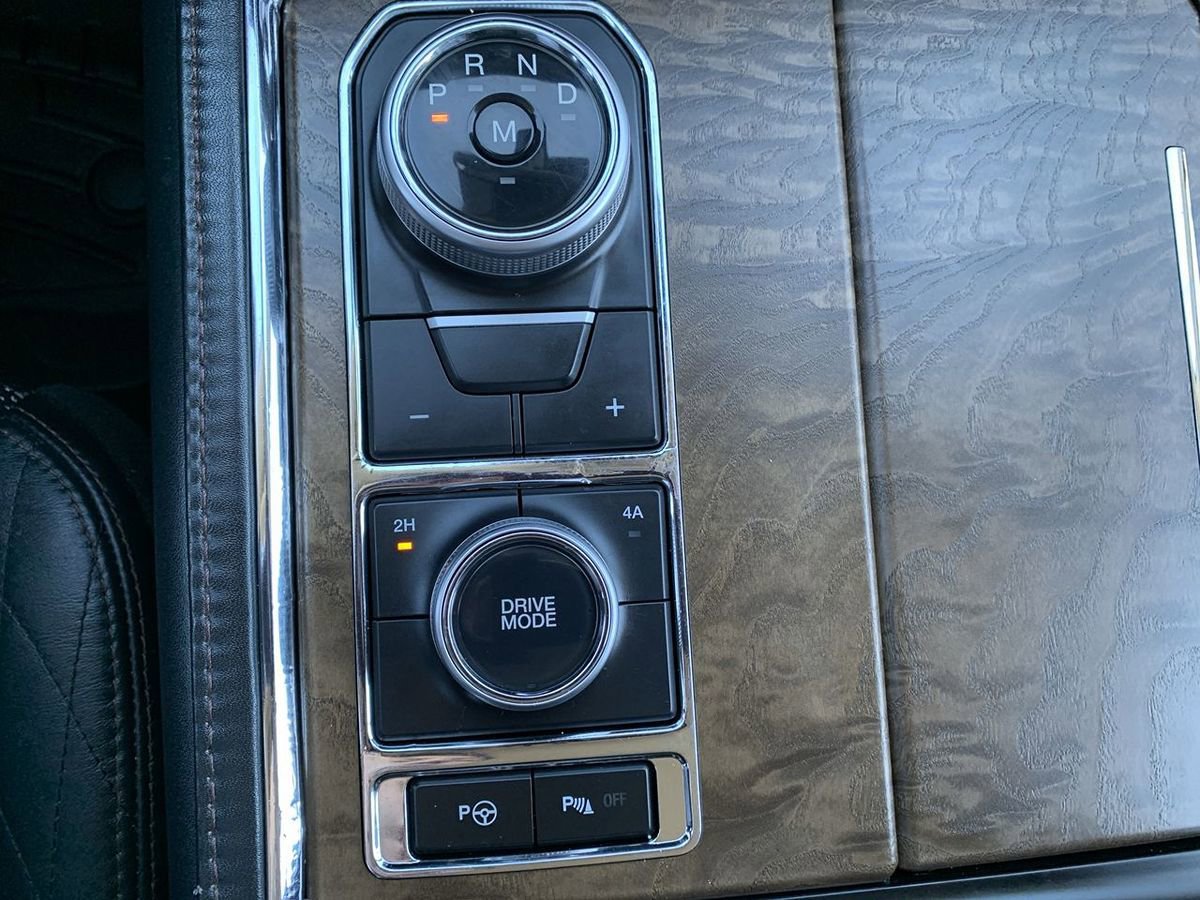 Used 2020 Ford Expedition Platinum AWD/4WD image 30