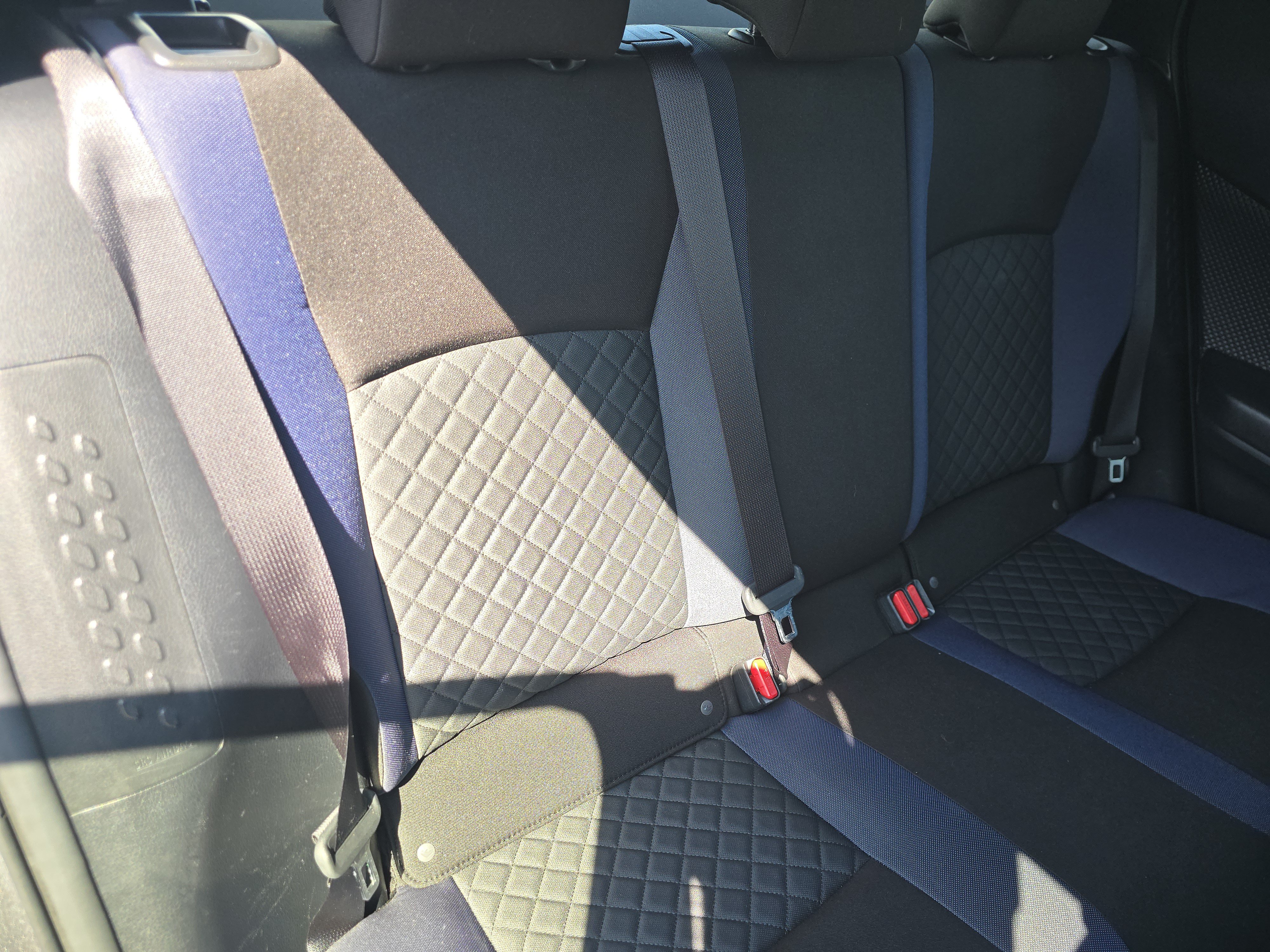 Used 2020 Toyota C-HR XLE FWD image 17