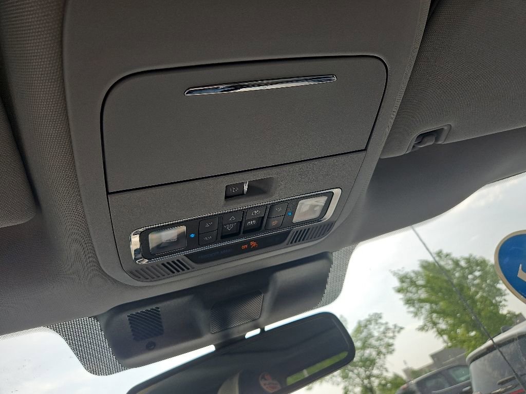 Used 2022 Ford F150 Lariat w/ Equipment Group 502A High AWD/4WD image 21