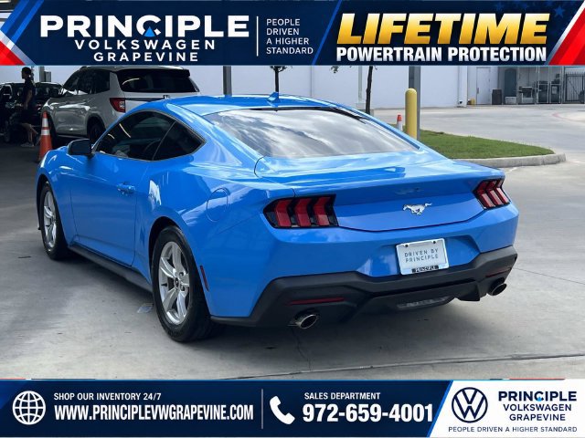 Used 2024 Ford Mustang Coupe RWD image 9