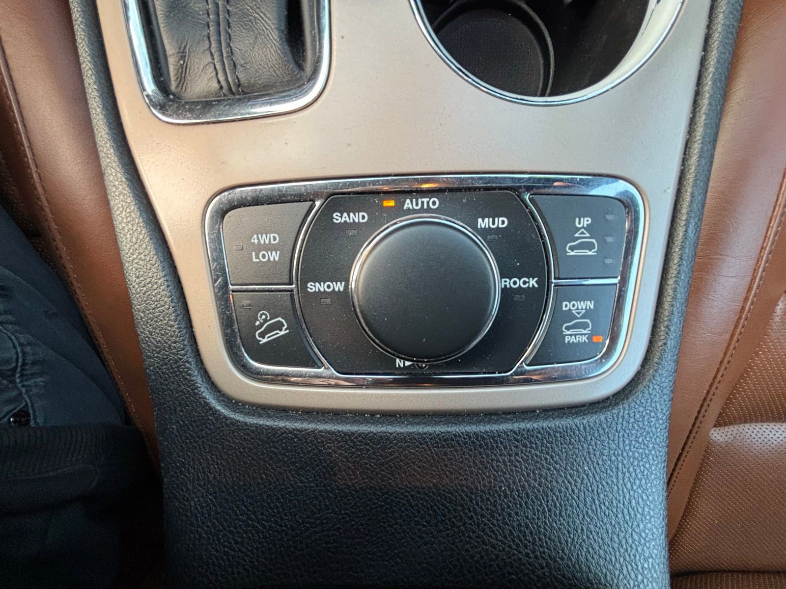 Used 2017 Jeep Grand Cherokee Summit image 21