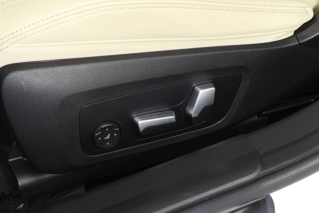 Certified 2024 BMW 330e 330e iPerformance w/ Convenience Package image 23