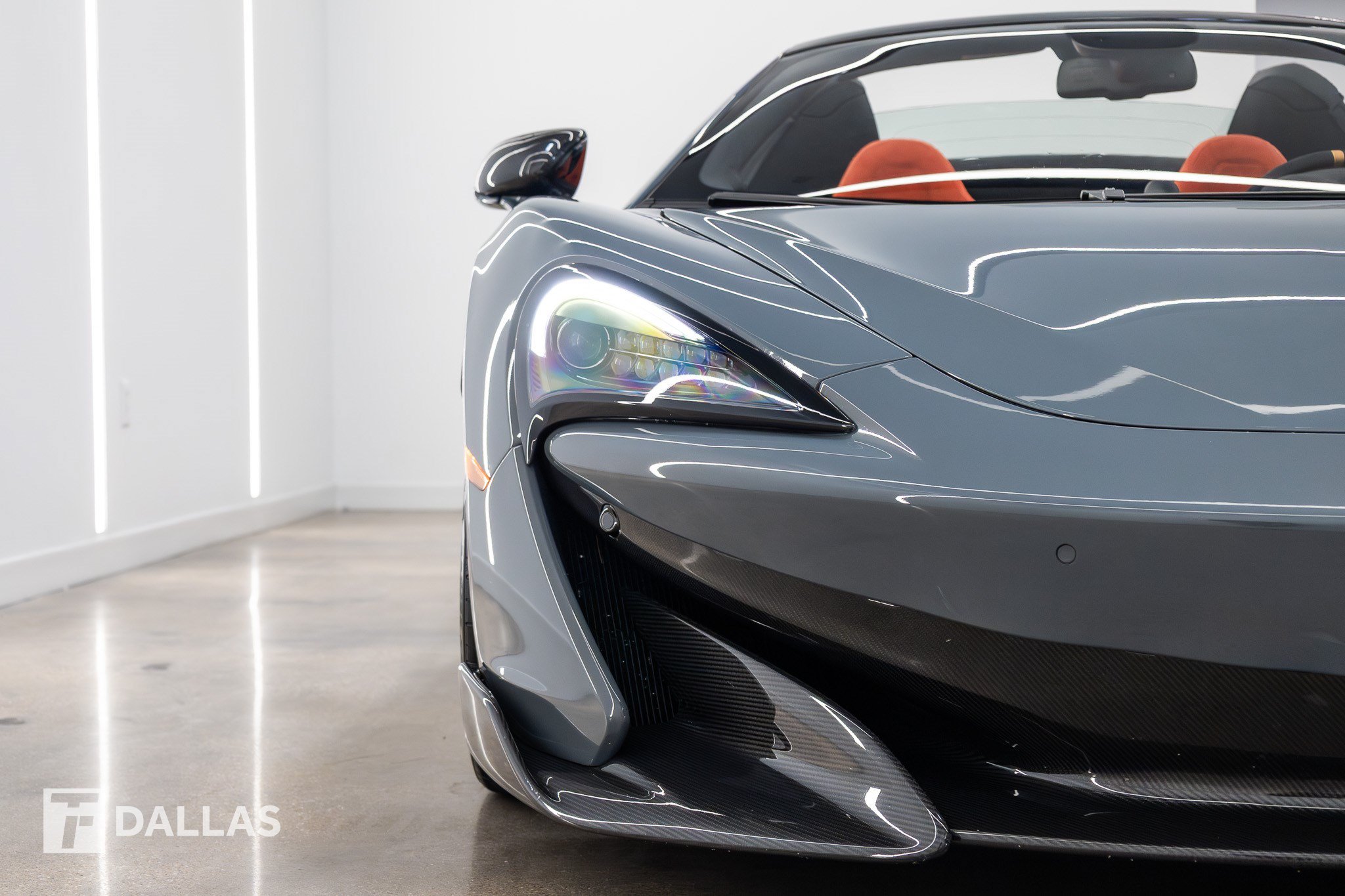Used 2020 McLaren 600LT Spider RWD image 8