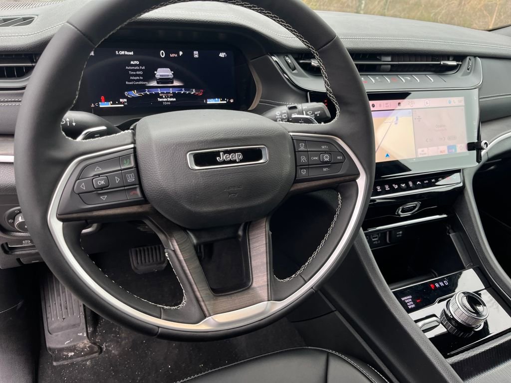 New 2026 Jeep Grand Cherokee L Limited w/ Limited Altitude Package image 15