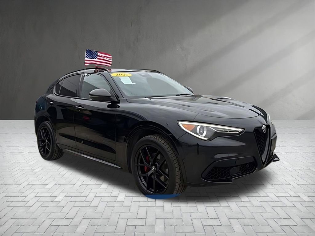 Used 2020 Alfa Romeo Stelvio Ti Sport w/ Quick Order Package 22S Sport image 2