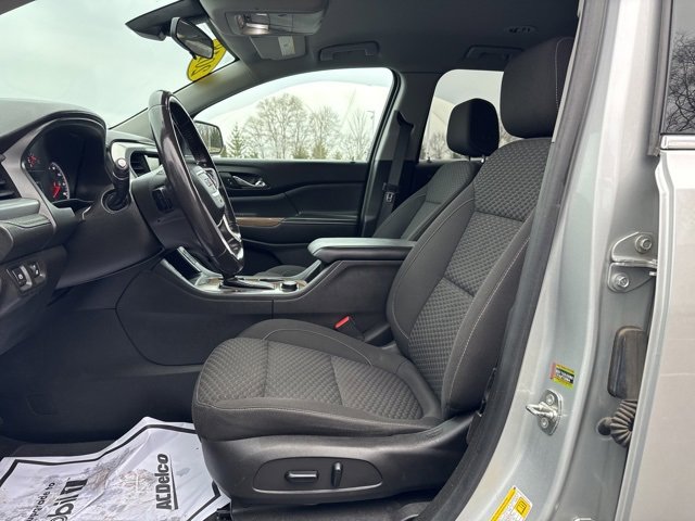 Used 2018 GMC Acadia SLE image 16