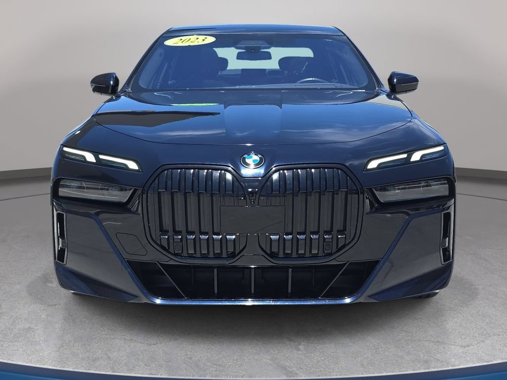 Used 2023 BMW 740i RWD image 3