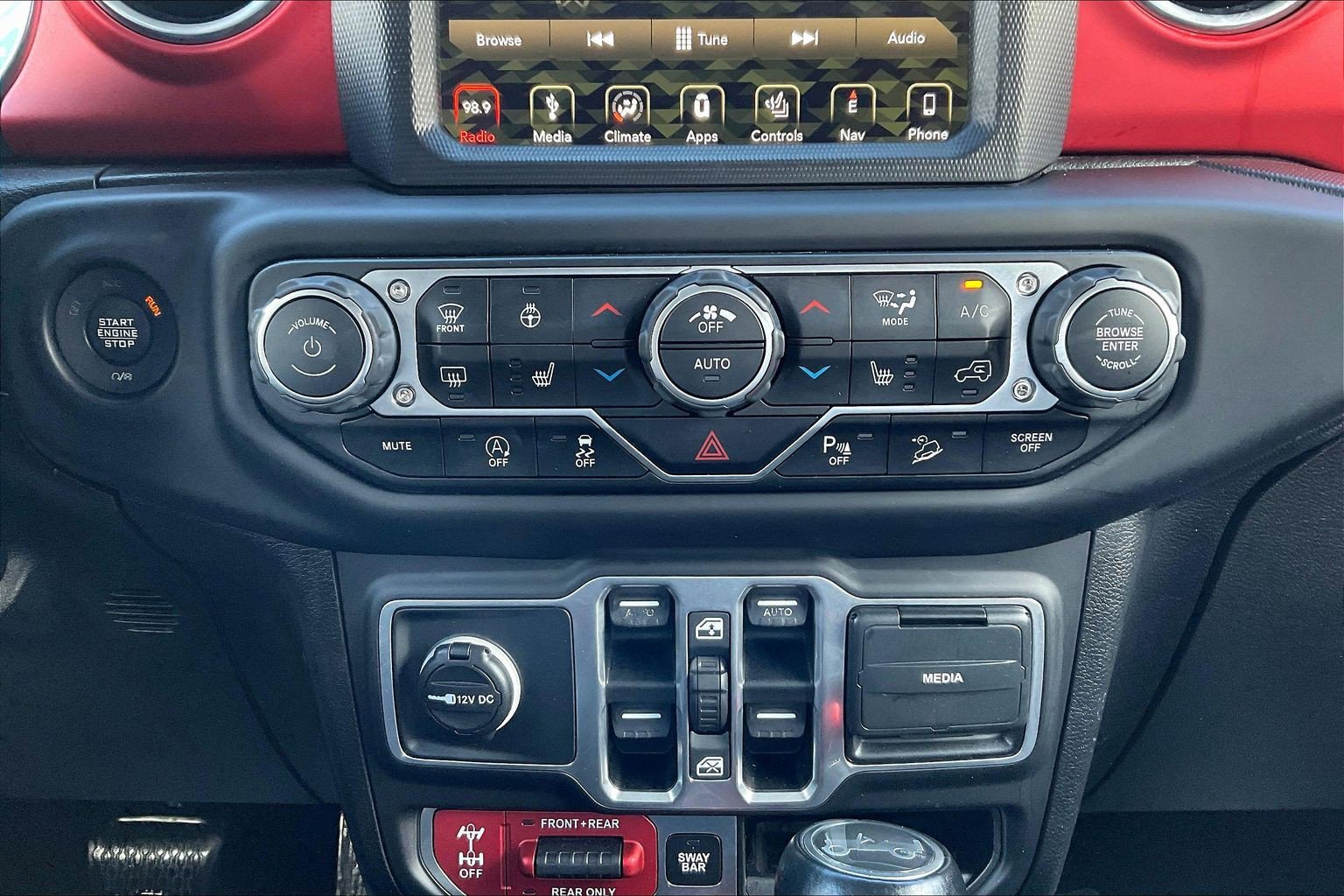 Used 2018 Jeep Wrangler Unlimited Rubicon w/ Dual Top Group AWD/4WD image 15