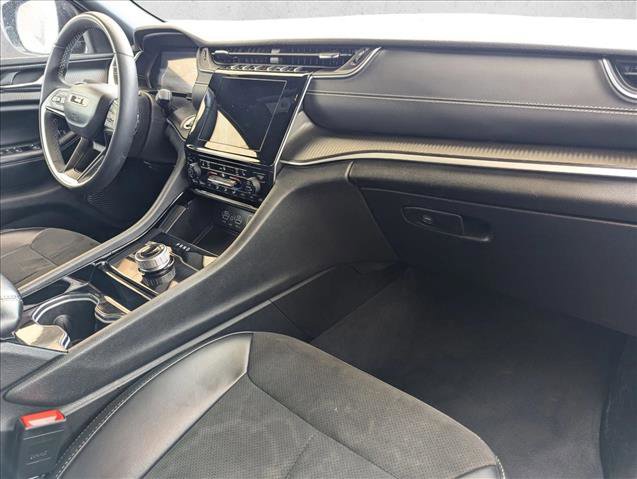 Used 2023 Jeep Grand Cherokee L Altitude image 25