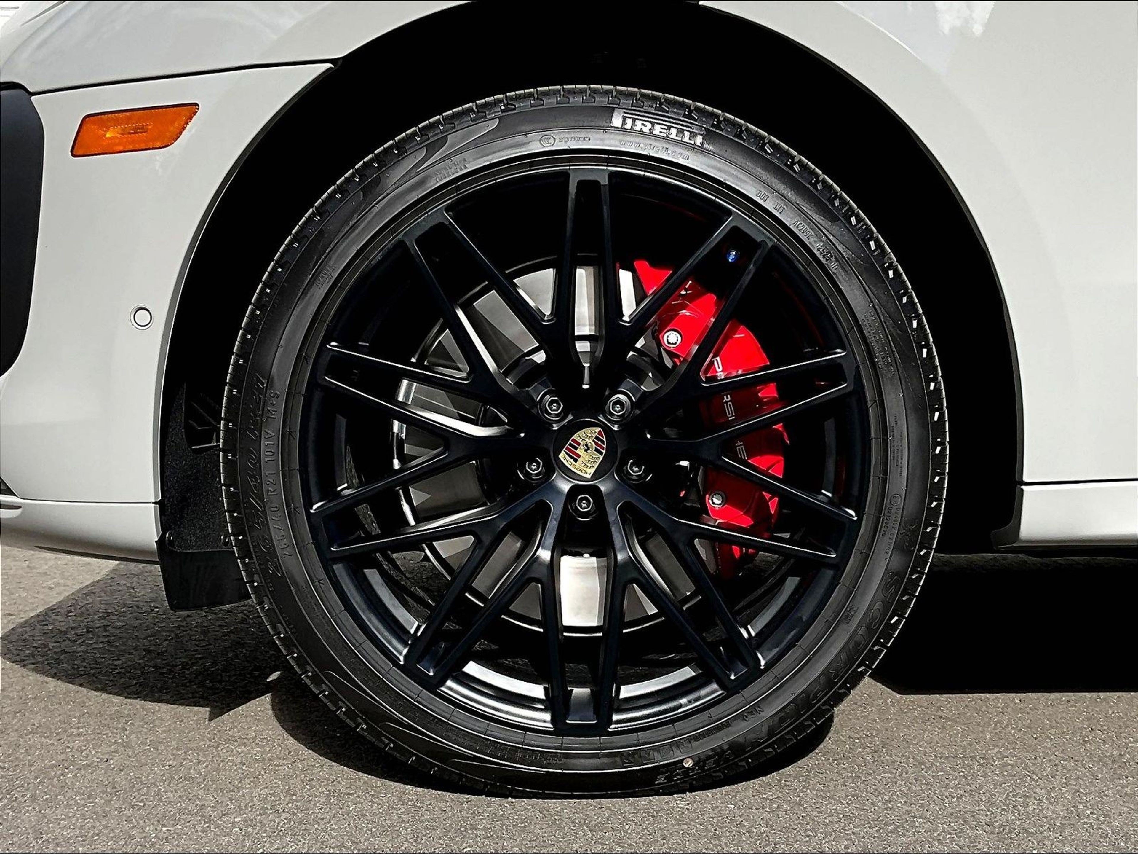 New 2026 Porsche Macan GTS AWD/4WD image 13