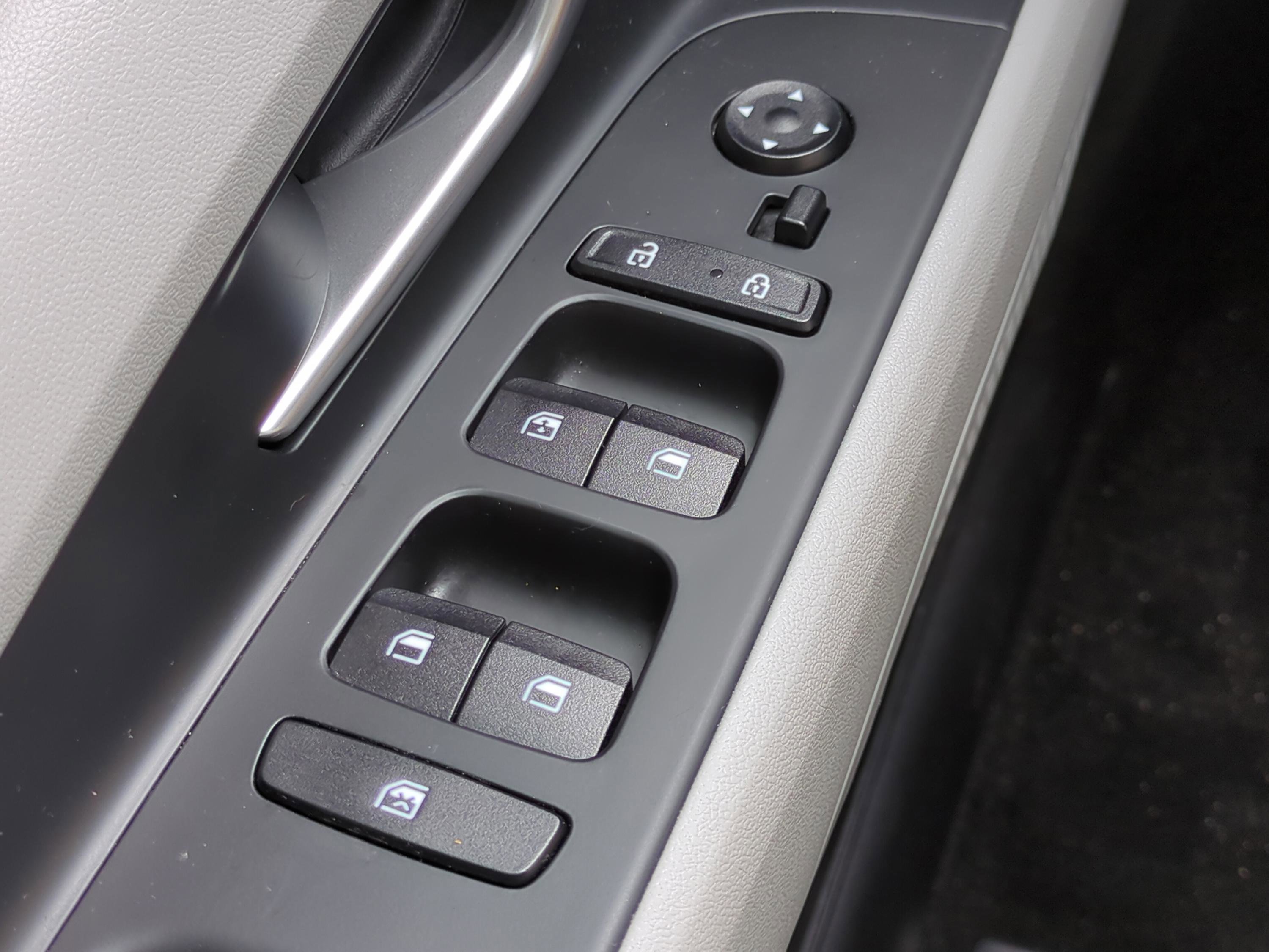 Certified 2023 Hyundai Elantra Limited FWD image 20