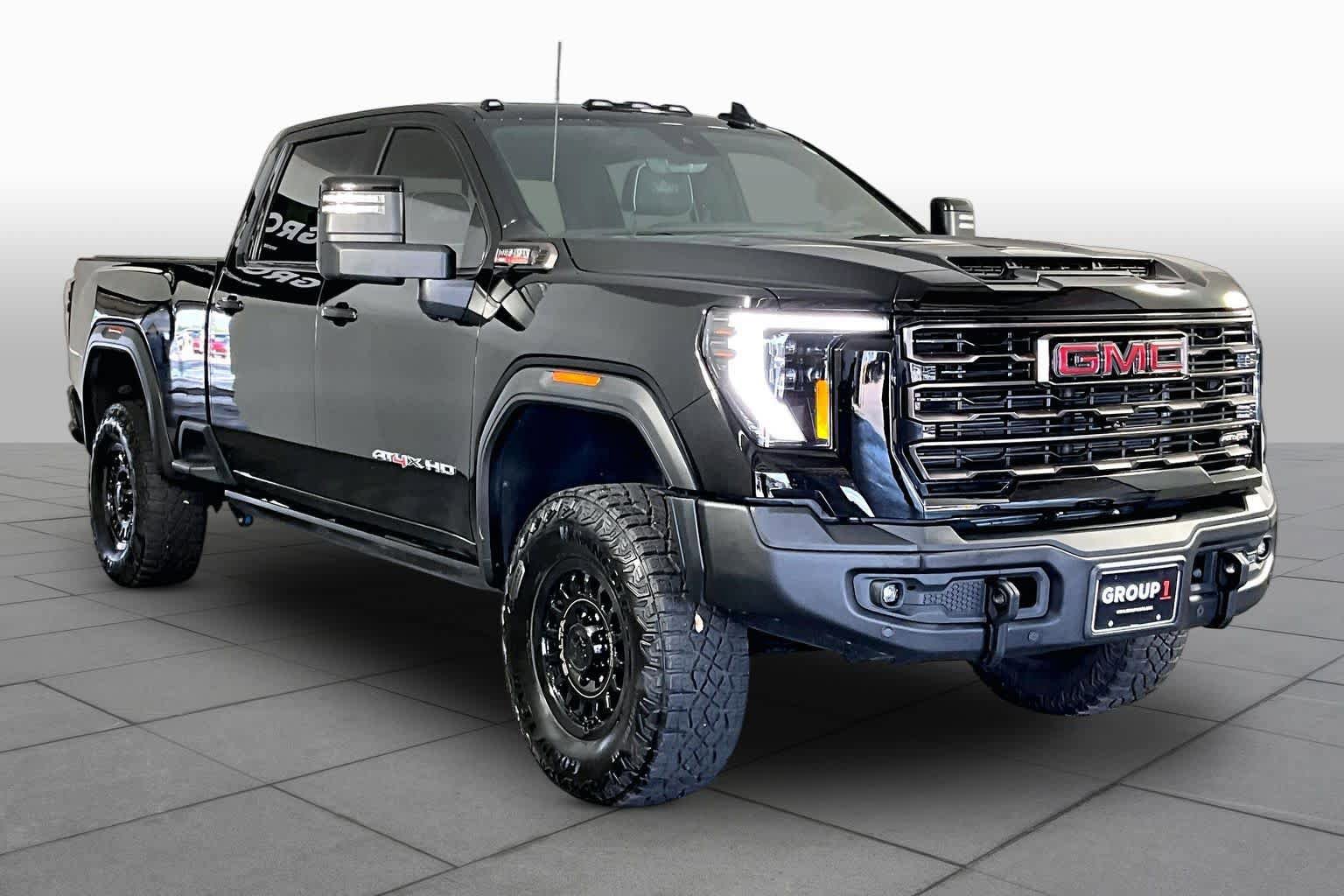 Certified 2025 GMC Sierra 2500 AT4X w/ AT4X AEV Edition AWD/4WD image 3