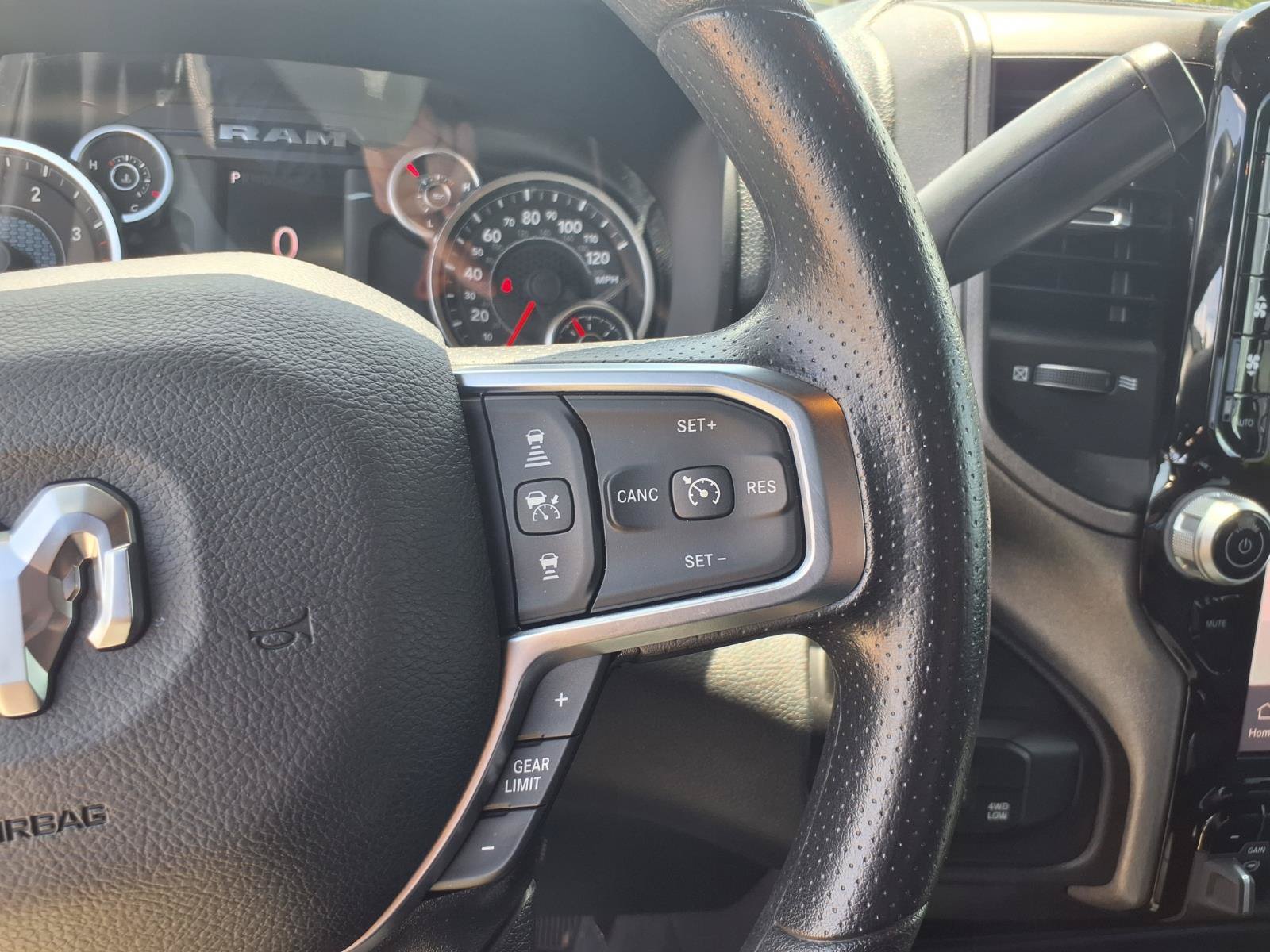 Used 2025 RAM 2500 Tradesman AWD/4WD image 16