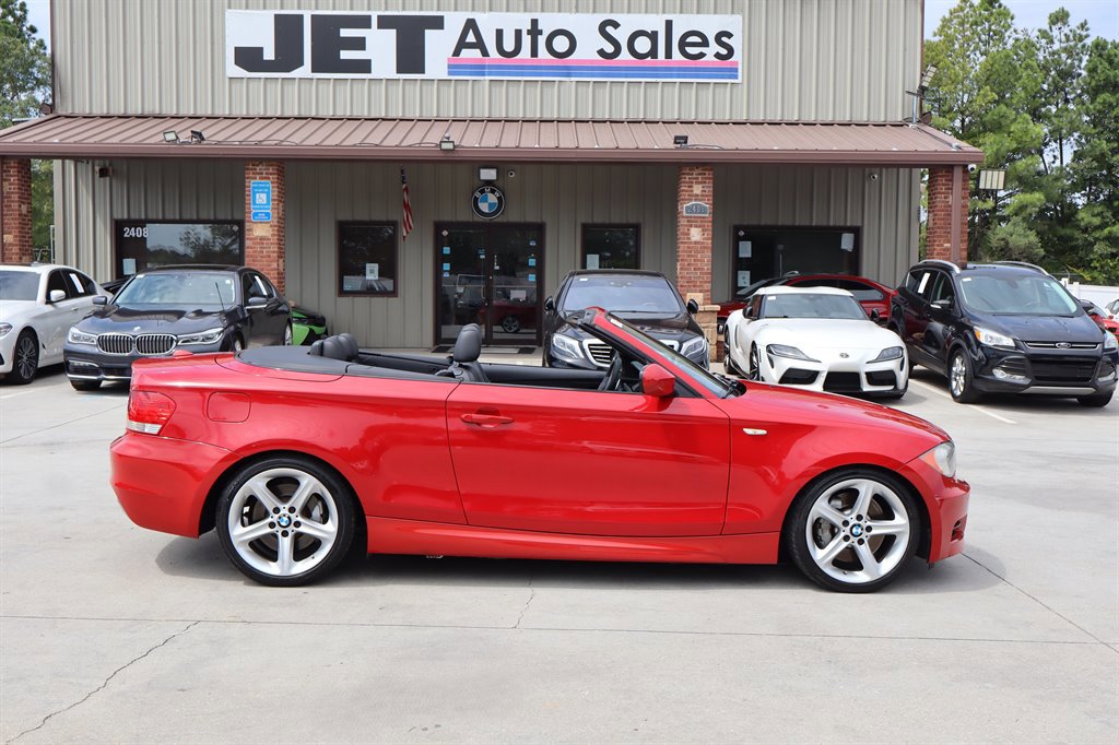 Used 2011 BMW 135i Convertible RWD image 14