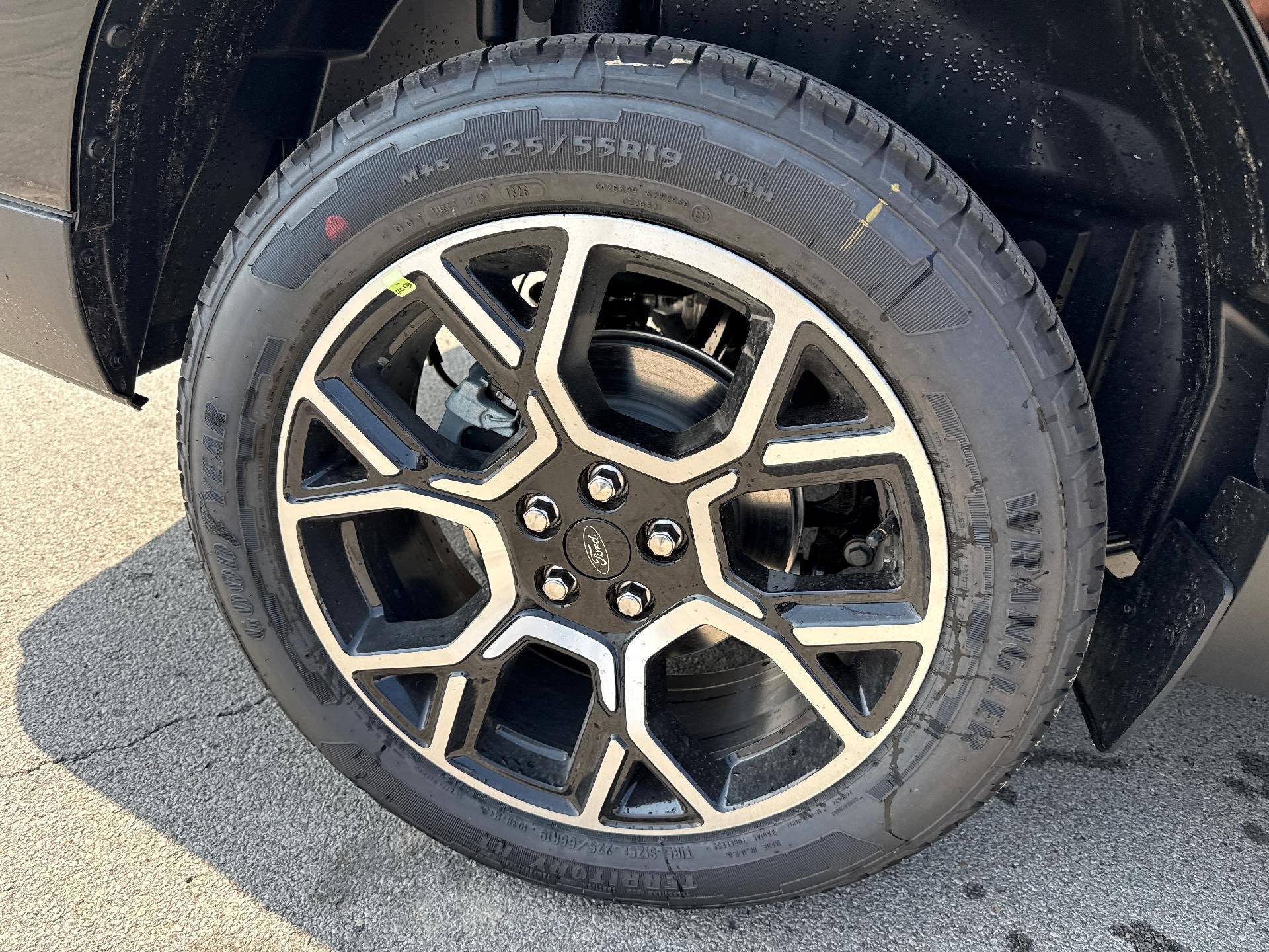 New 2026 Ford Maverick Lariat AWD/4WD image 9