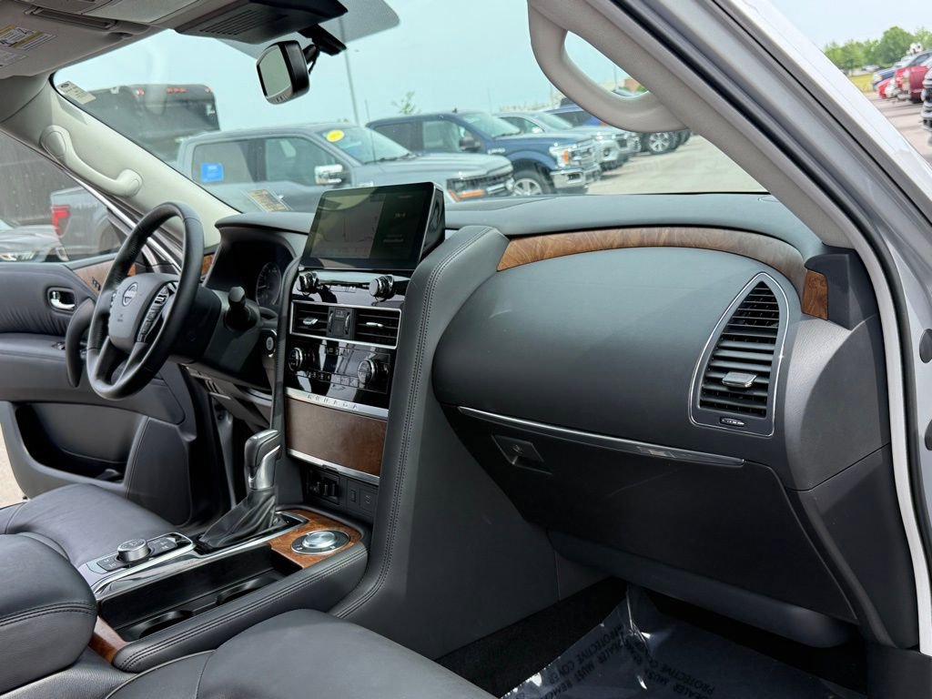 Used 2024 Nissan Armada SL w/ Captain's Chairs Package RWD image 29