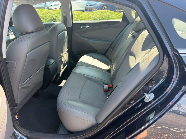 Used 2013 Hyundai Sonata SE FWD image 12