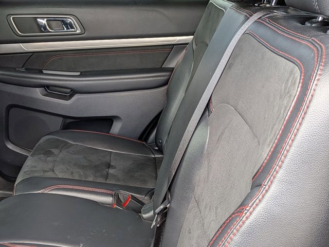 Used 2019 Ford Explorer XLT w/ Equipment Group 202A FWD image 13