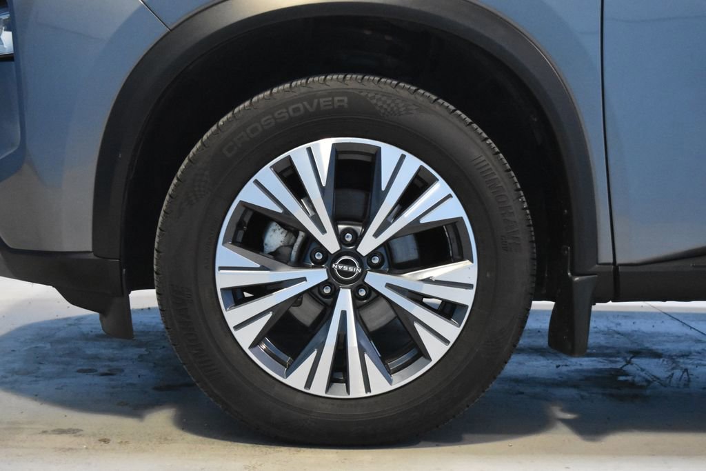 Certified 2023 Nissan Rogue SV image 25