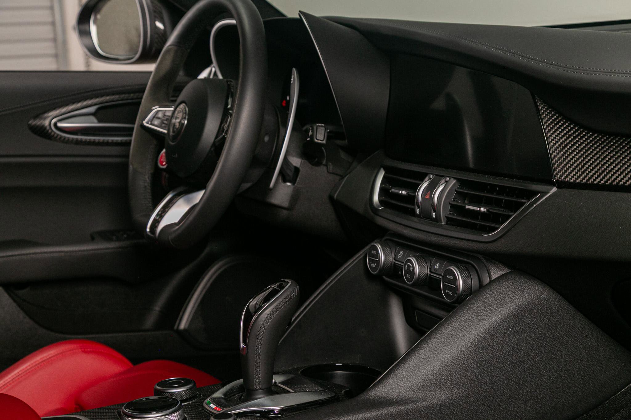 Used 2024 Alfa Romeo Giulia Quadrifoglio image 34