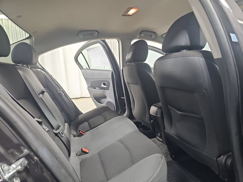 Used 2016 Chevrolet Cruze LT FWD image 14