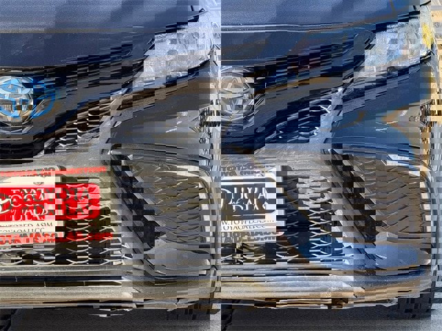 Used 2023 Toyota Camry SE image 8