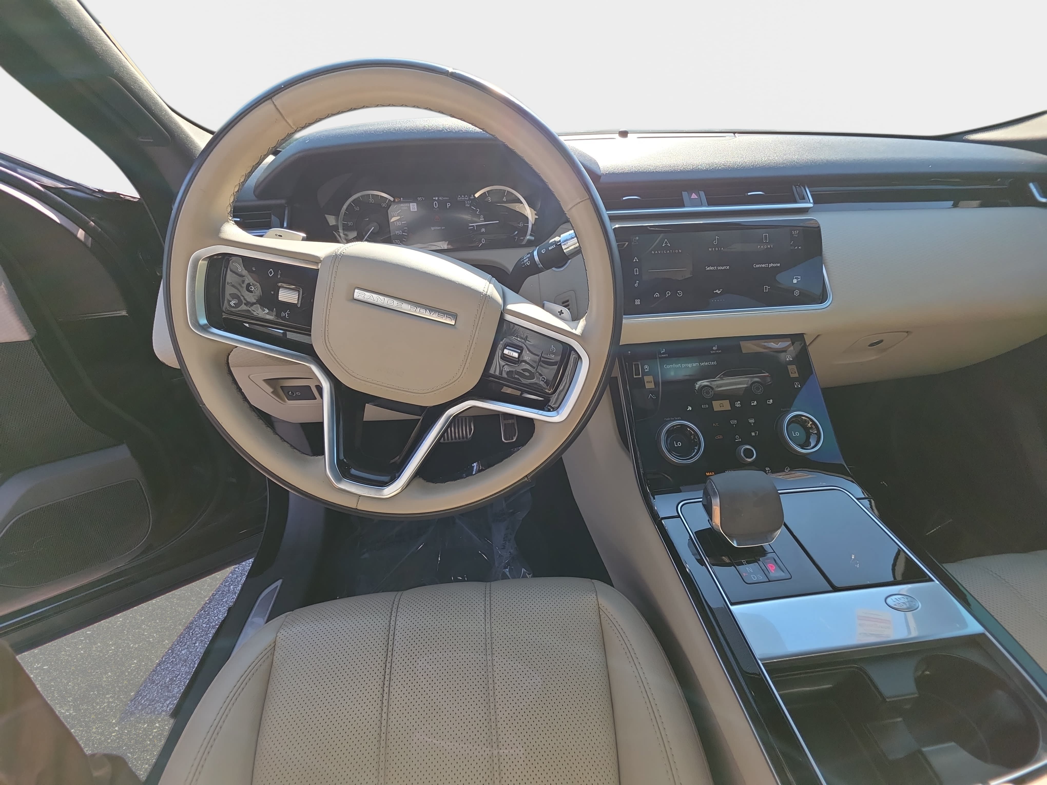 Used 2021 Land Rover Range Rover Velar R-Dynamic S AWD/4WD image 16