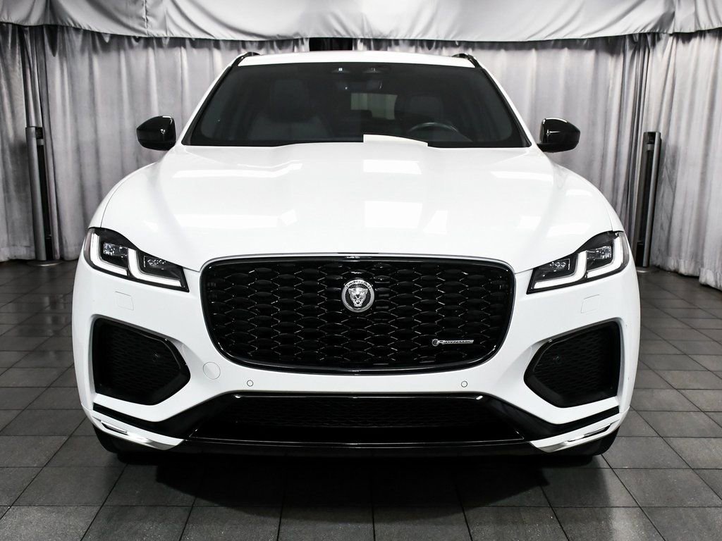 Used 2024 Jaguar F-PACE R-Dynamic S image 2