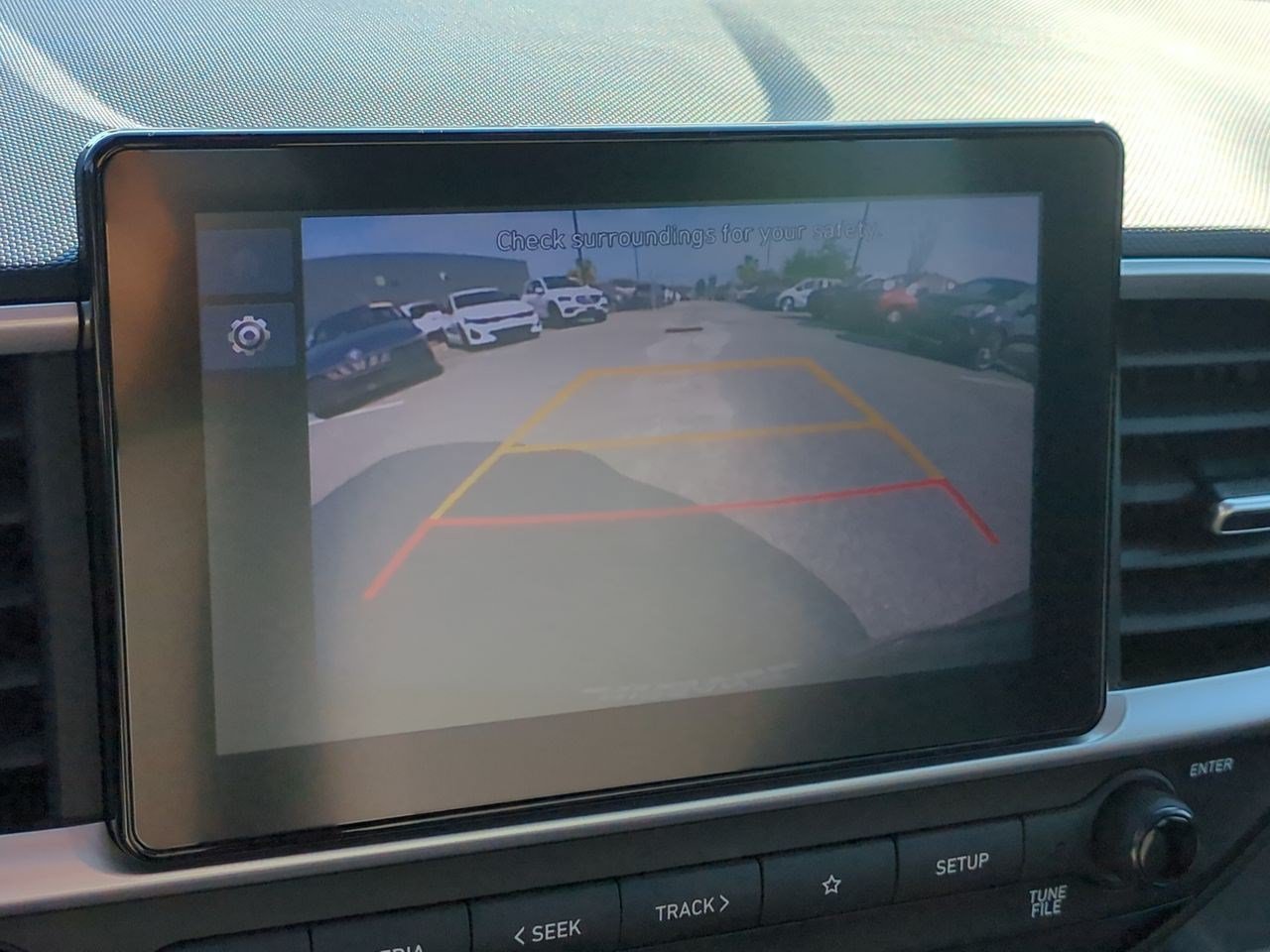Used 2023 Hyundai Venue SEL FWD image 25