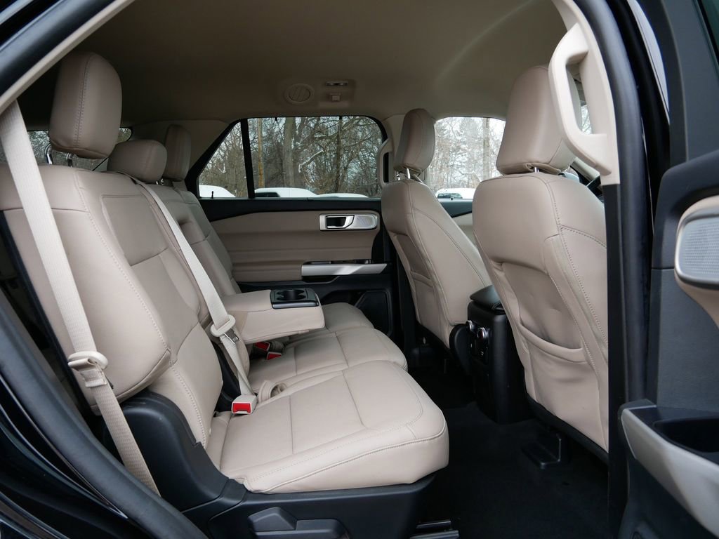 Certified 2023 Ford Explorer Limited w/ Limited Technology Package image 9