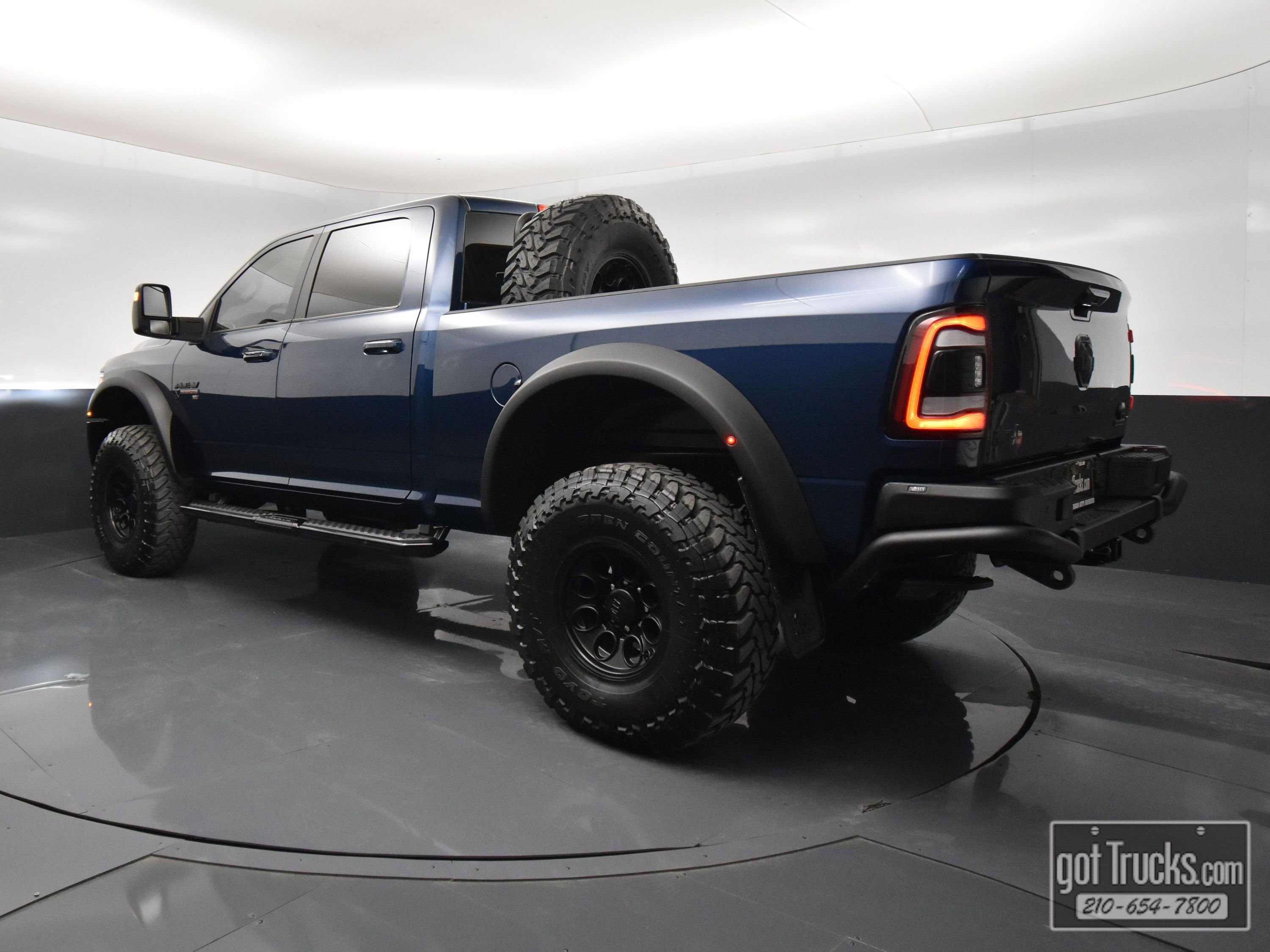 Used 2023 RAM 2500 Laramie w/ Night Edition image 5