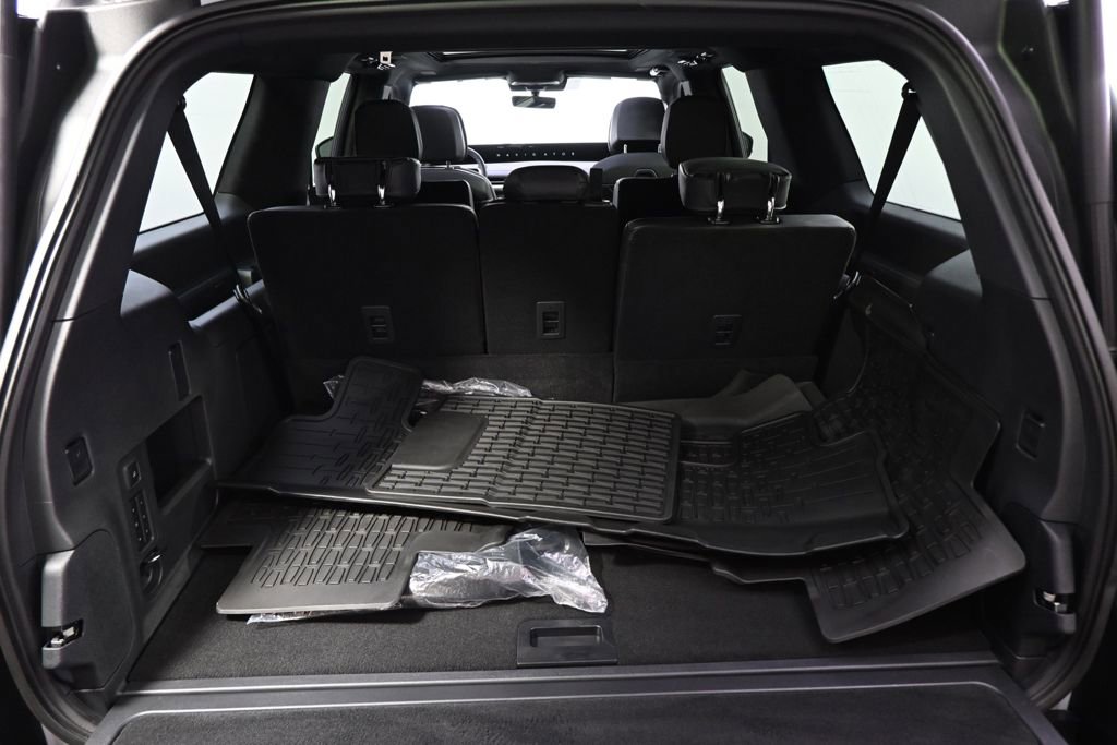 New 2026 Lincoln Navigator L Reserve w/ Jet Appearance Package image 19