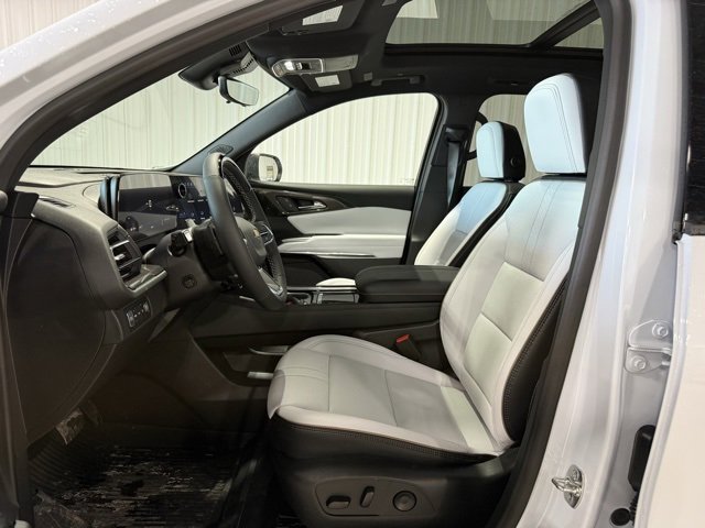 New 2026 Chevrolet Traverse High Country w/ LPO, Floor Liner Package image 11