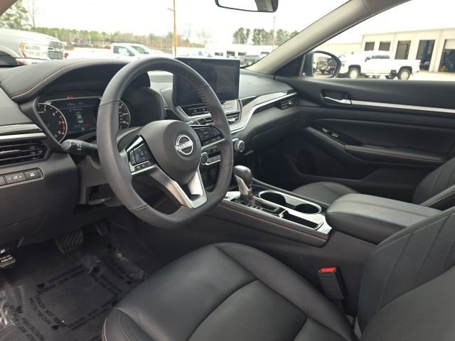 Used 2024 Nissan Altima 2.5 SR w/ SR Premium Package image 22