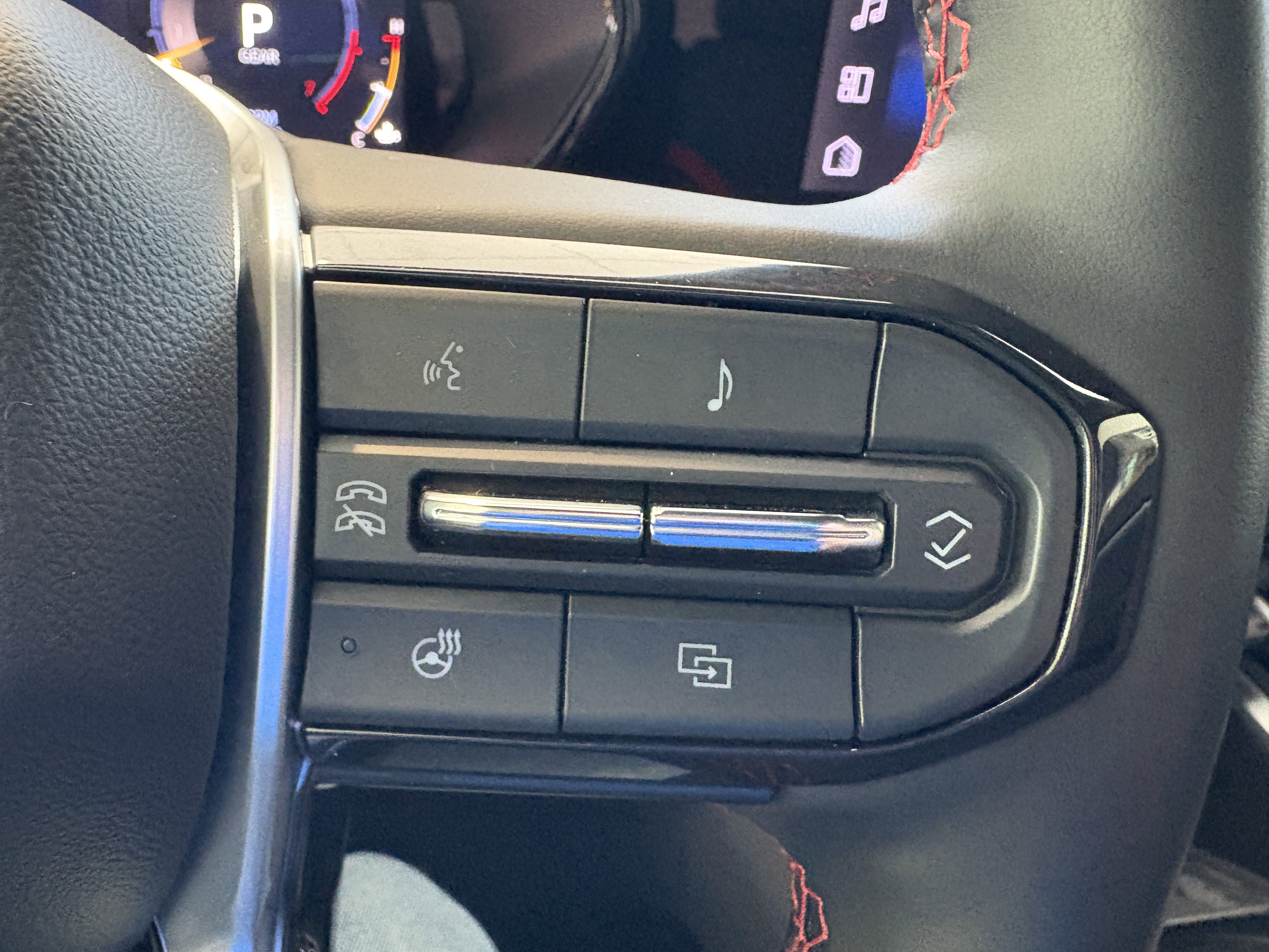 Used 2024 Chevrolet Colorado Z71 w/ Z71 Convenience Package 2 image 14