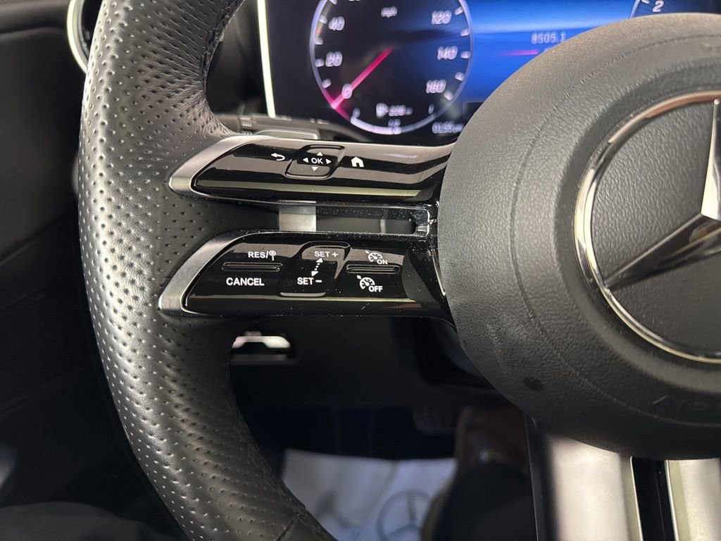 Used 2024 Mercedes-Benz GLC 300 4MATIC w/ AMG Line image 32