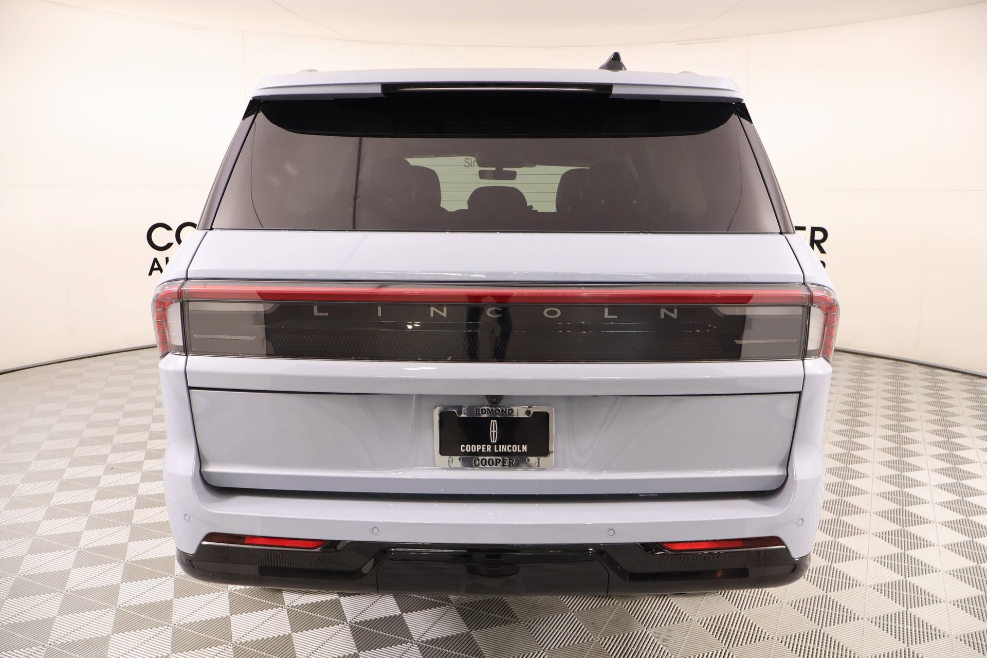 New 2025 Lincoln Navigator Reserve AWD/4WD image 24