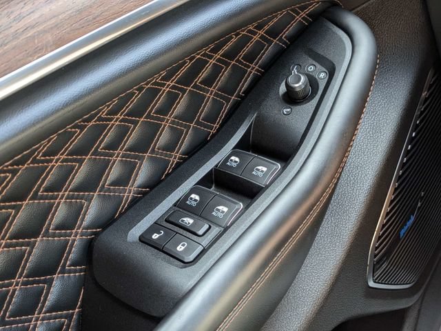 Used 2025 Jeep Grand Cherokee L Summit w/ Obsidian Package AWD/4WD image 27