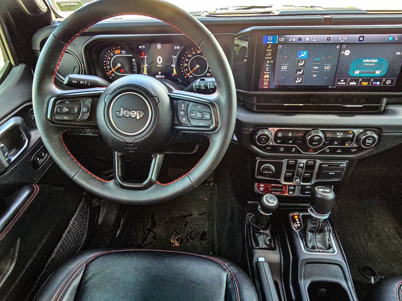 Used 2024 Jeep Wrangler Unlimited Rubicon AWD/4WD image 36