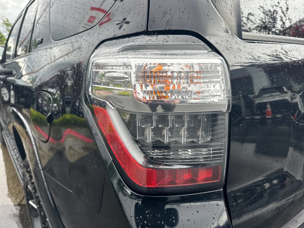 Certified 2016 Toyota 4Runner SR5 Premium AWD/4WD image 10