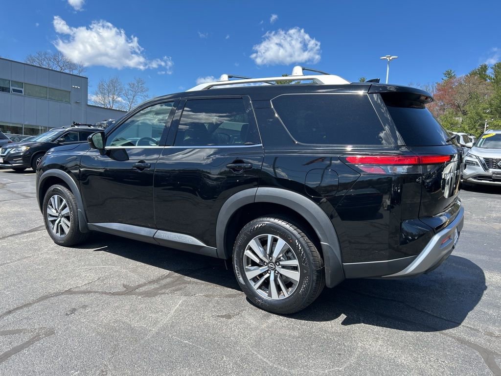 Certified 2023 Nissan Pathfinder SL AWD/4WD image 5