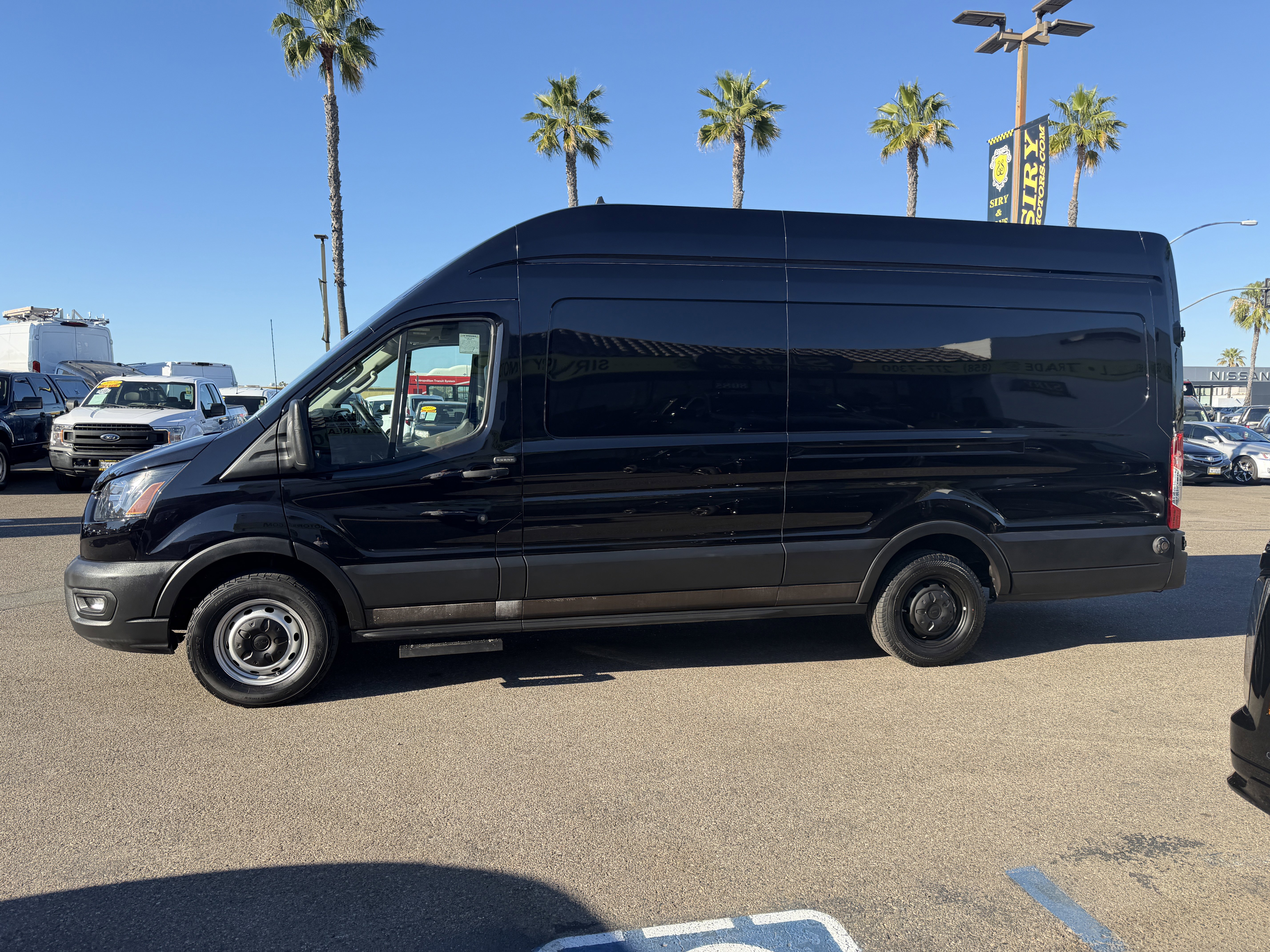 Used 2020 Ford Transit 250 148 High Roof Extended w/ Load Area Protection Package image 6