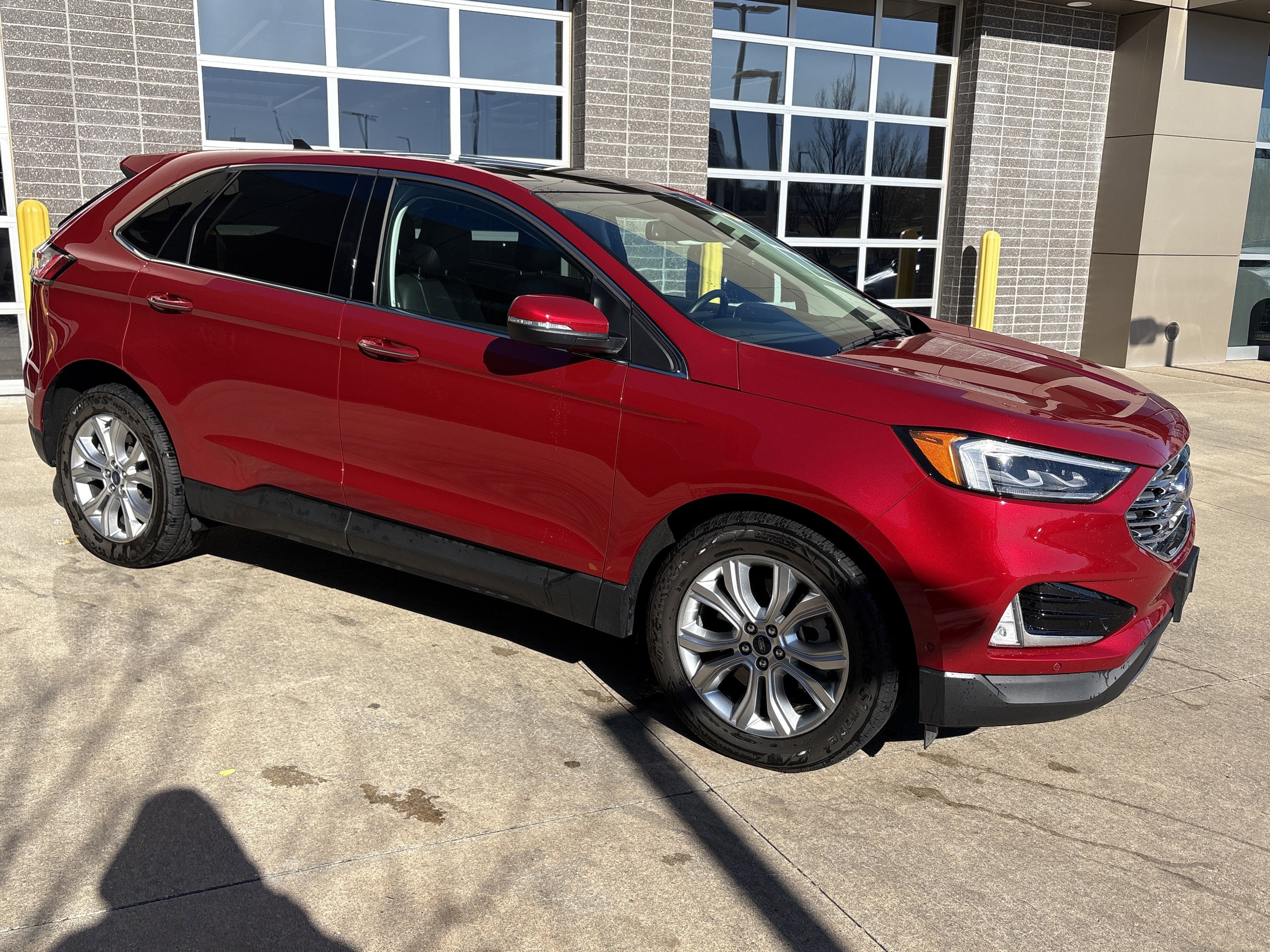 Used 2021 Ford Edge Titanium w/ Equipment Group 301A image 2